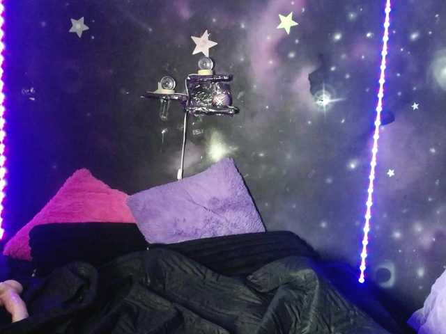 DaisyMoon8 live cam on BongaCams