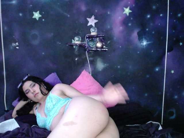 DaisyMoon8 live cam on BongaCams