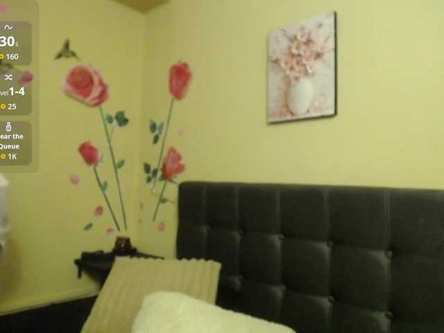 DaisyMoon8 live cam on BongaCams