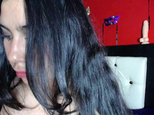 DaisyMoon8 live cam on BongaCams