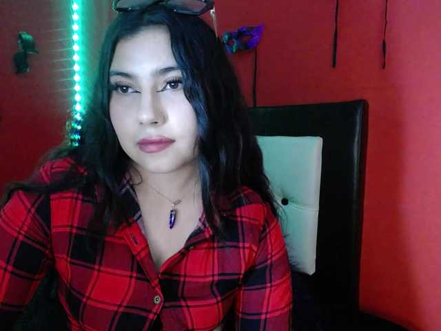 DaisyMoon8 live cam on BongaCams