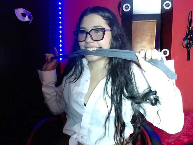DaisyMoon8 live cam on BongaCams