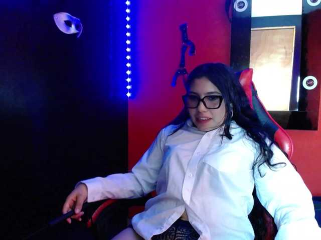 DaisyMoon8 live cam on BongaCams