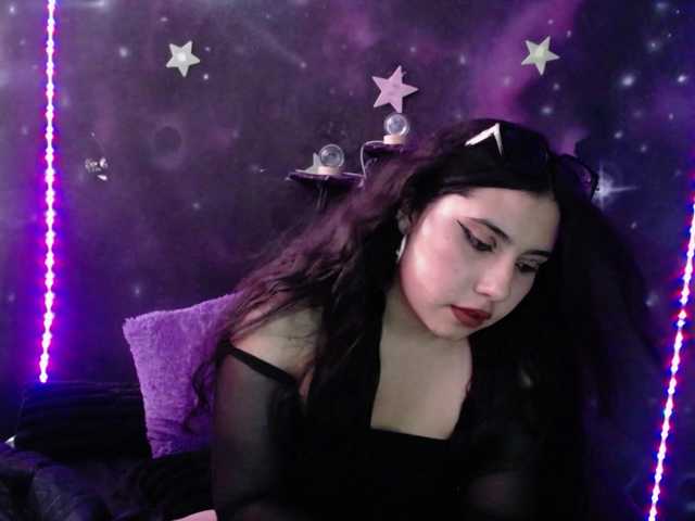 DaisyMoon8 live cam on BongaCams