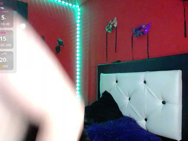DaisyMoon8 live cam on BongaCams