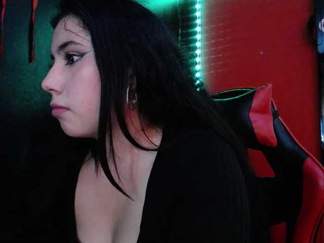 DaisyMoon8 live cam on BongaCams