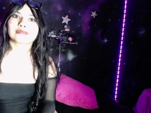 DaisyMoon8 live cam on BongaCams