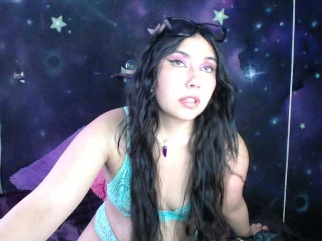 DaisyMoon8 live cam on BongaCams