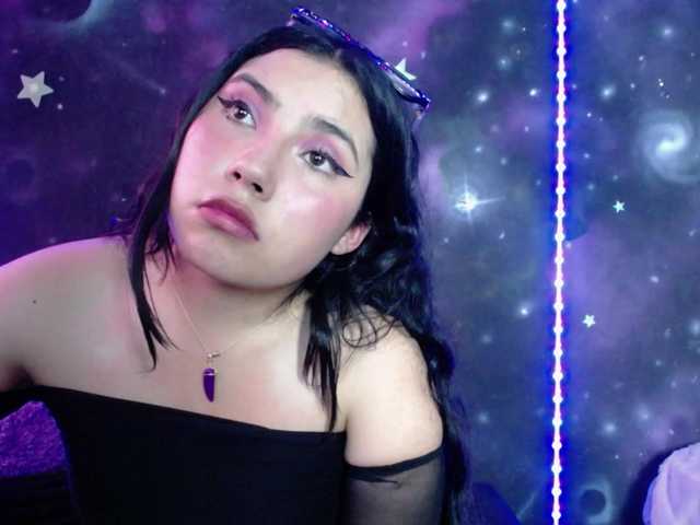 DaisyMoon8 live cam on BongaCams