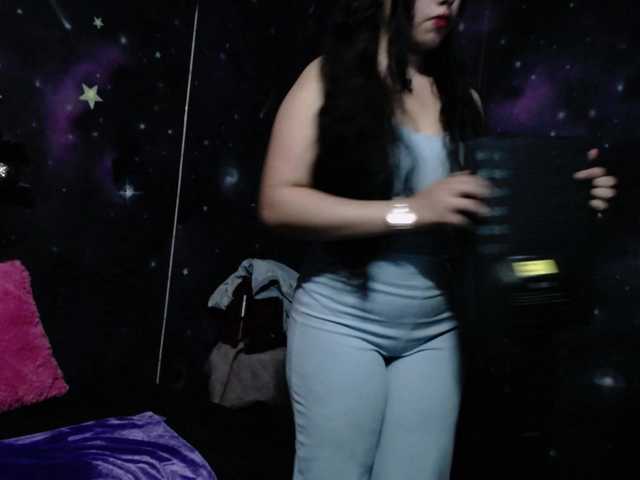 DaisyMoon8 live cam on BongaCams