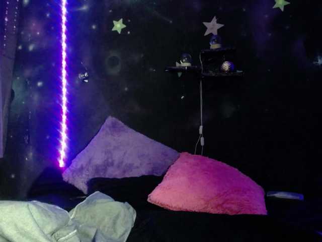 DaisyMoon8 live cam on BongaCams