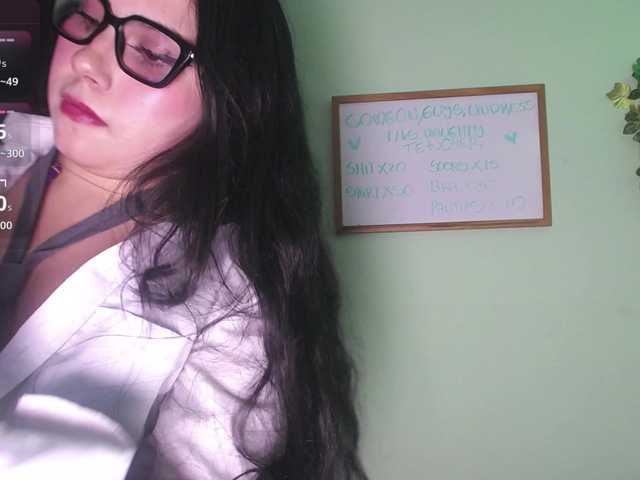 DaisyMoon8 live cam on BongaCams