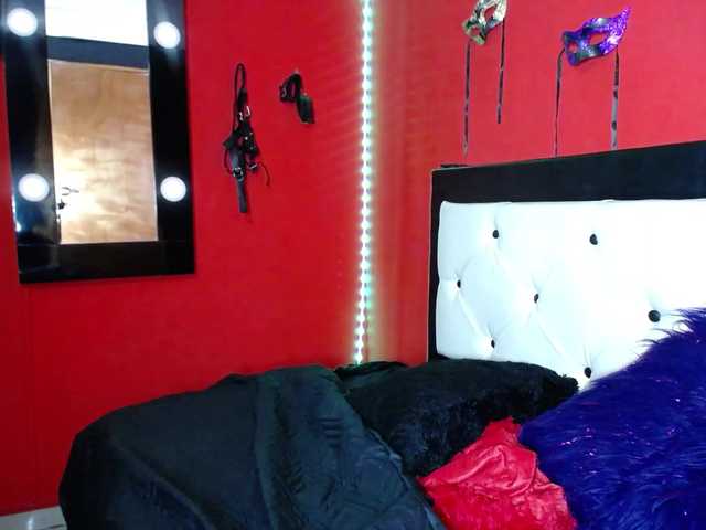 DaisyMoon8 live cam on BongaCams