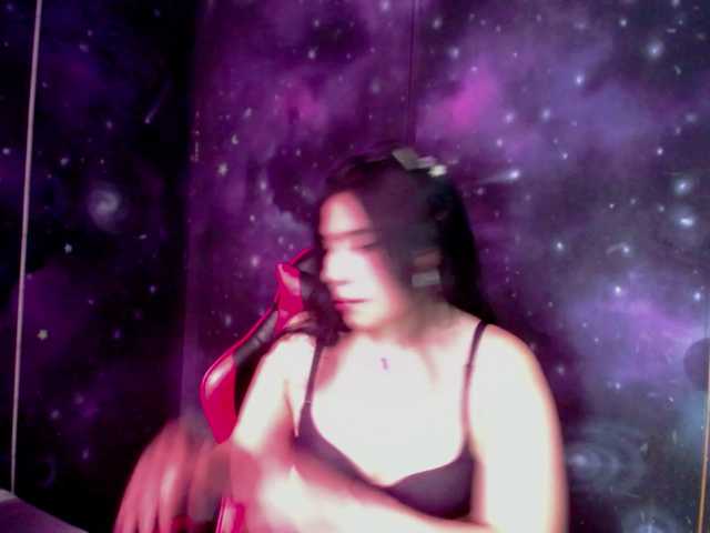 DaisyMoon8 live cam on BongaCams