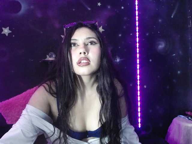 DaisyMoon8 live cam on BongaCams