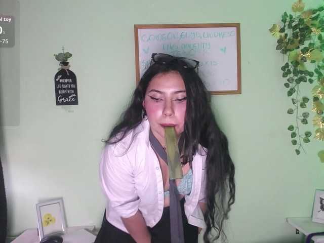 DaisyMoon8 live cam on BongaCams