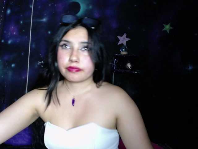 DaisyMoon8 live cam on BongaCams