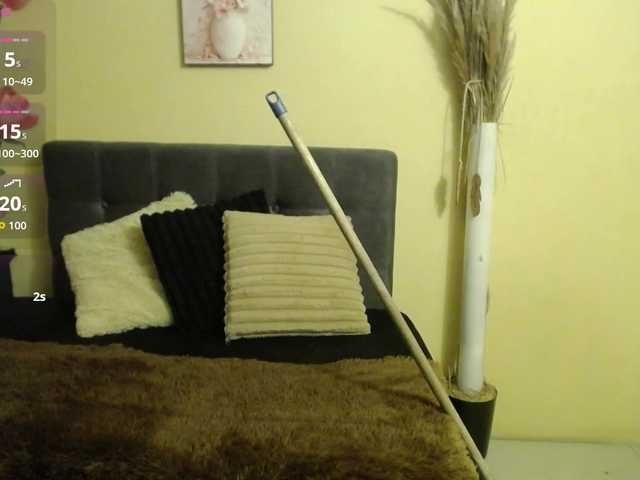 DaisyMoon8 live cam on BongaCams