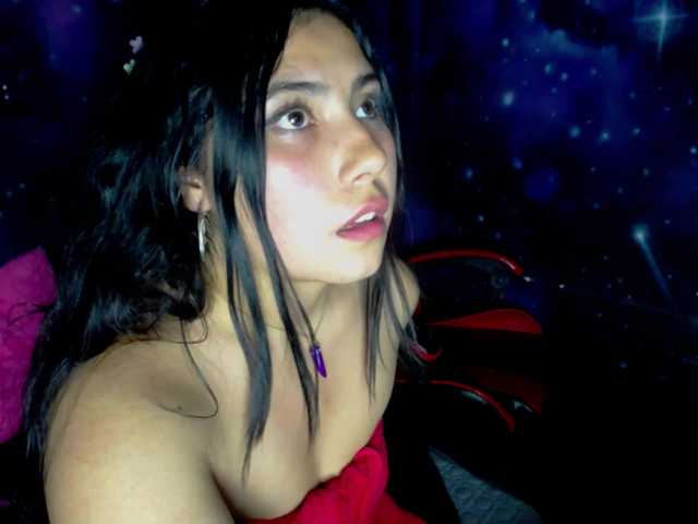 DaisyMoon8 live cam on BongaCams