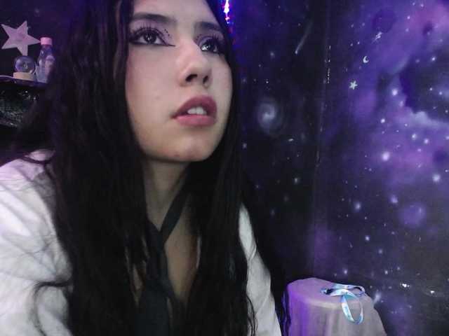 DaisyMoon8 live cam on BongaCams