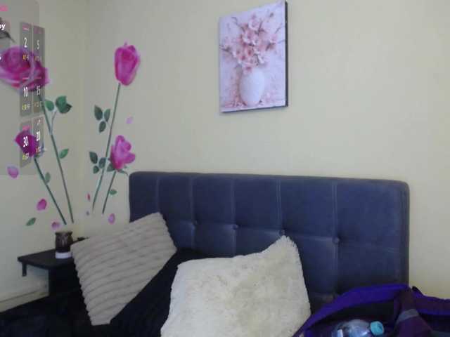 DaisyMoon8 live cam on BongaCams