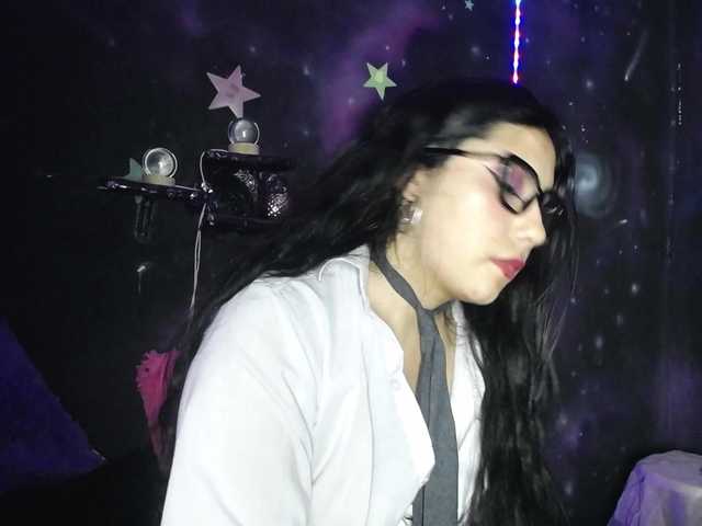 DaisyMoon8 live cam on BongaCams