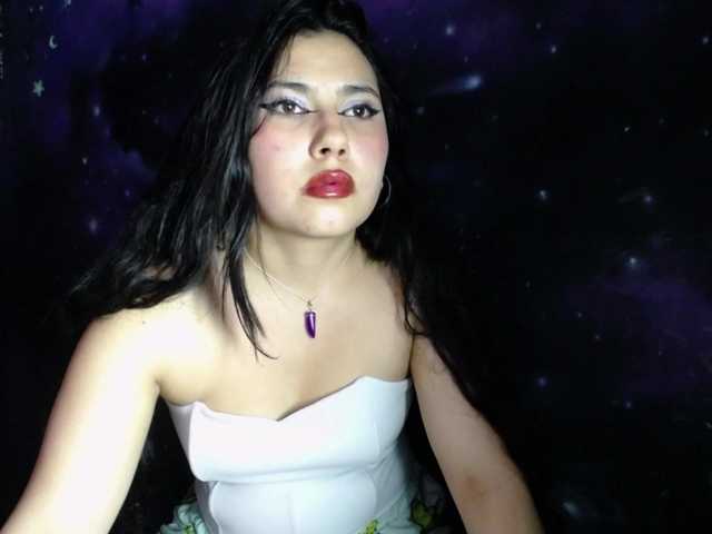 DaisyMoon8 live cam on BongaCams