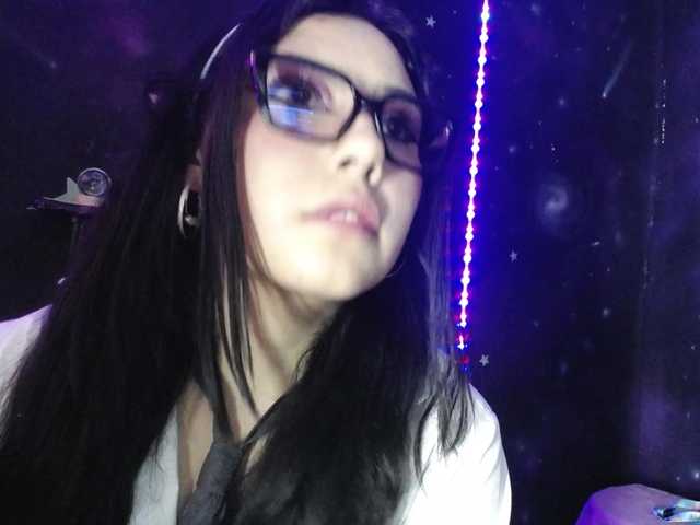 DaisyMoon8 live cam on BongaCams