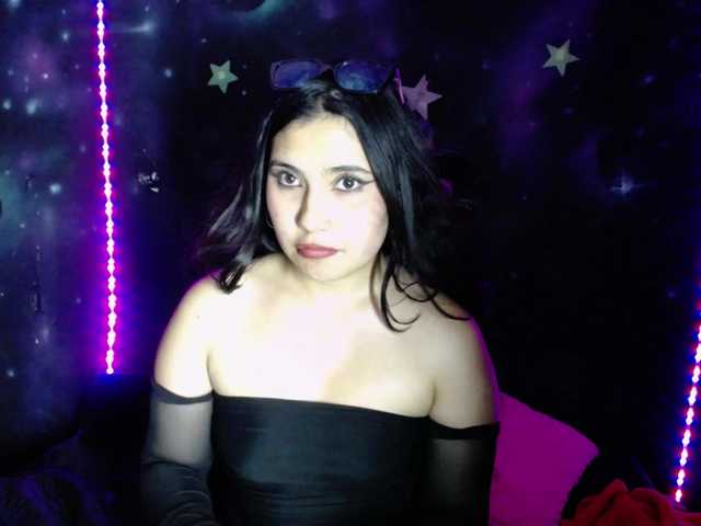 DaisyMoon8 live cam on BongaCams