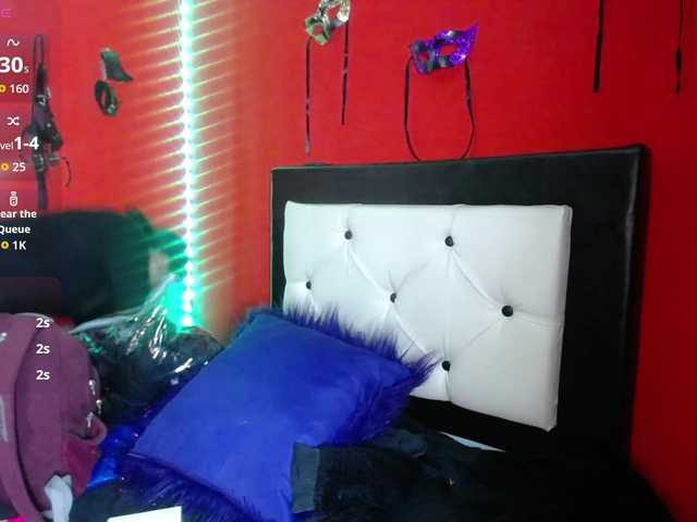 DaisyMoon8 live cam on BongaCams