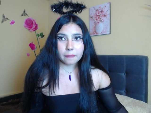 DaisyMoon8 live cam on BongaCams