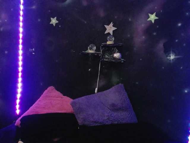 DaisyMoon8 live cam on BongaCams