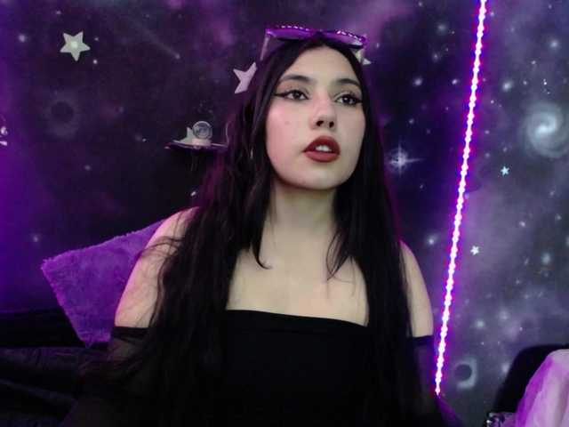 DaisyMoon8 live cam on BongaCams