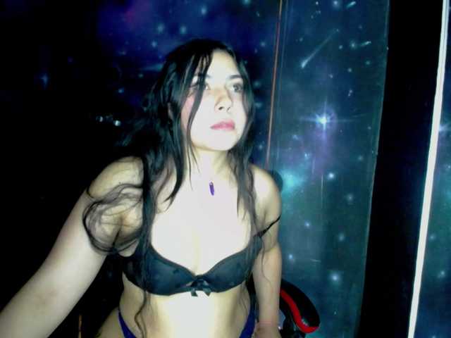 DaisyMoon8 live cam on BongaCams