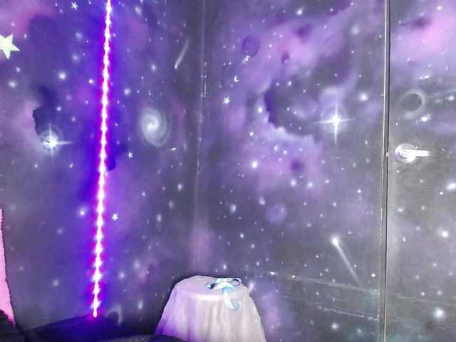 DaisyMoon8 live cam on BongaCams