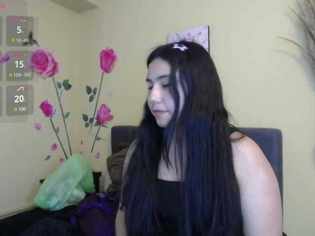DaisyMoon8 live cam on BongaCams