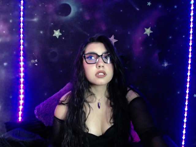 DaisyMoon8 live cam on BongaCams