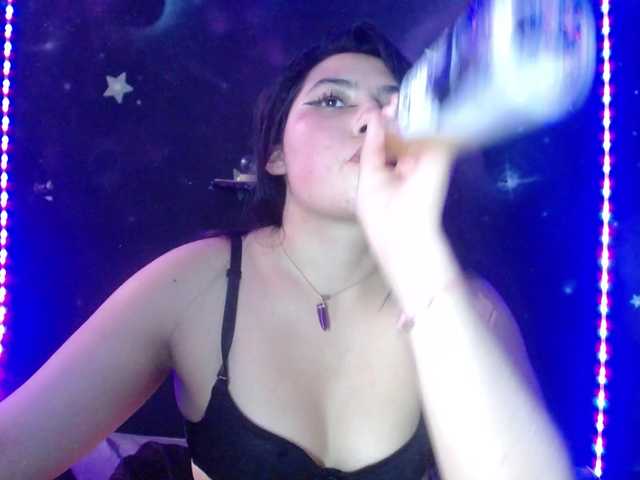 DaisyMoon8 live cam on BongaCams