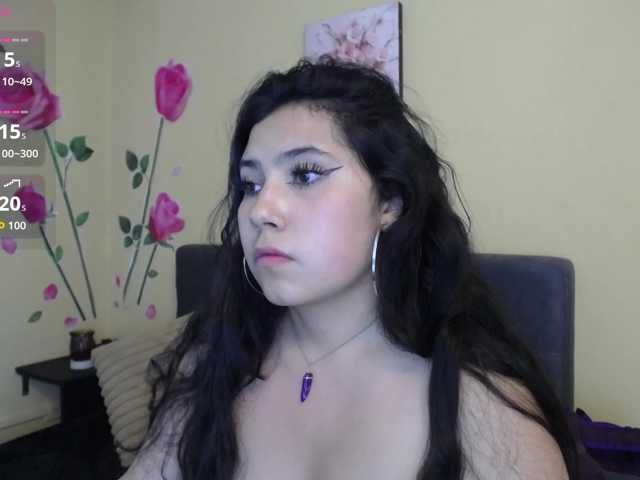 DaisyMoon8 live cam on BongaCams