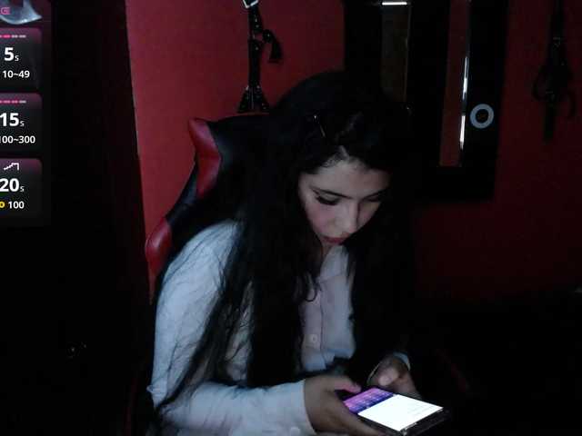 DaisyMoon8 live cam on BongaCams