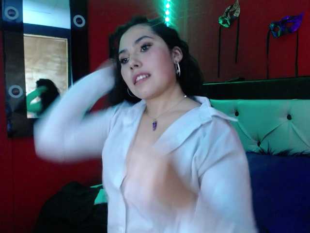 DaisyMoon8 live cam on BongaCams