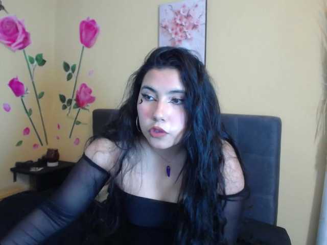 DaisyMoon8 live cam on BongaCams