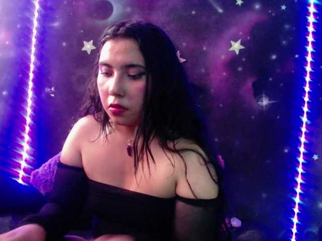 DaisyMoon8 live cam on BongaCams