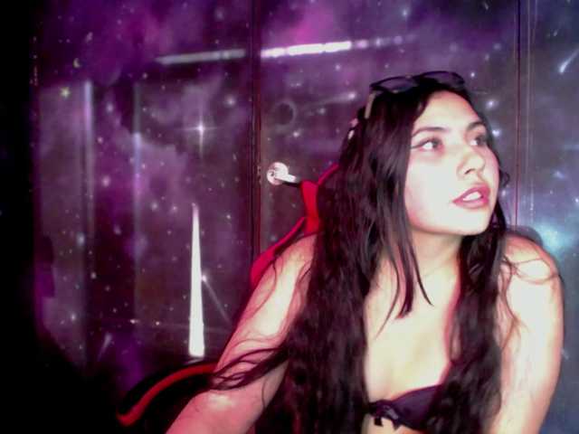DaisyMoon8 live cam on BongaCams