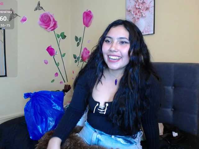 DaisyMoon8 live cam on BongaCams
