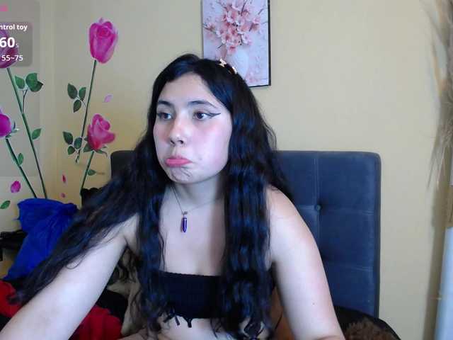 DaisyMoon8 live cam on BongaCams