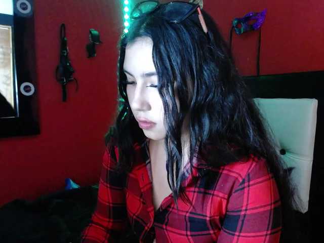 DaisyMoon8 live cam on BongaCams