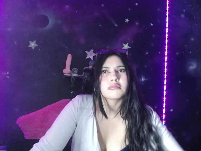 DaisyMoon8 live cam on BongaCams