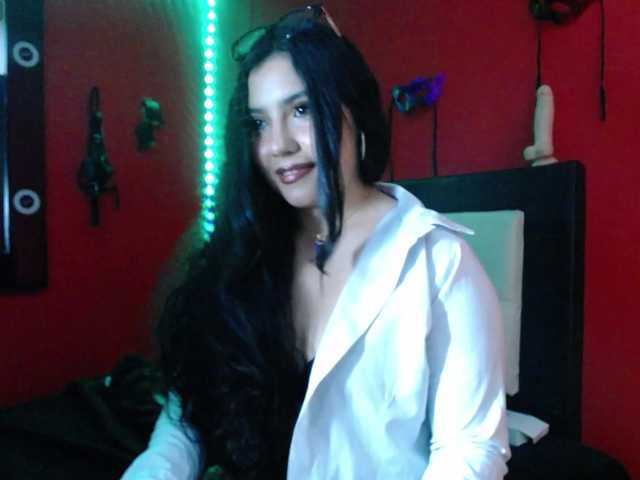DaisyMoon8 live cam on BongaCams