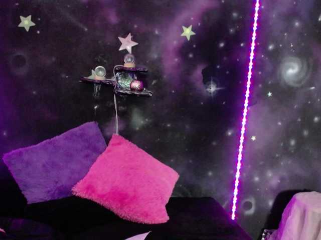 DaisyMoon8 live cam on BongaCams